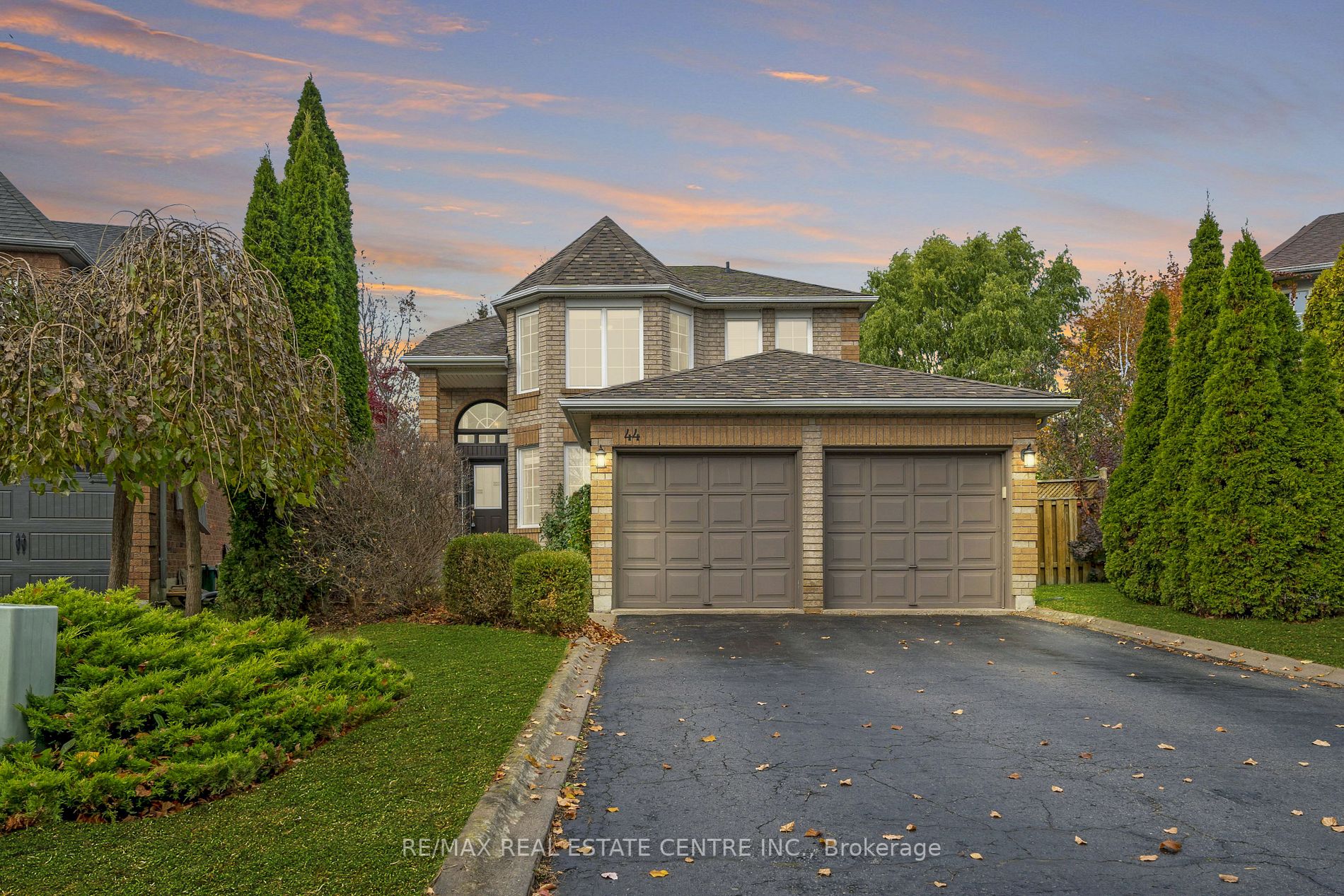 44 CURRY Crescent