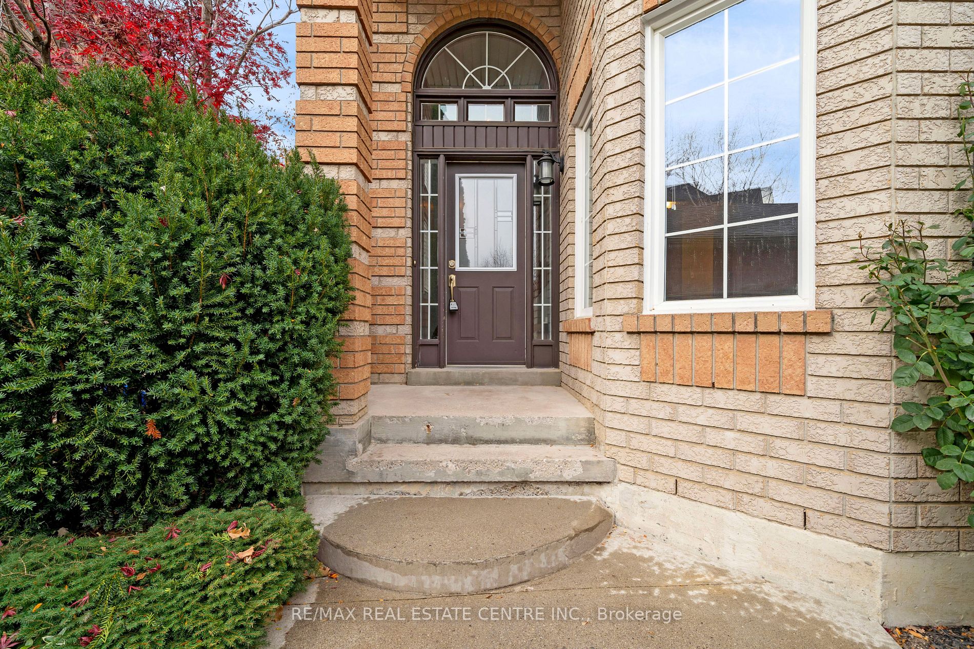 44 CURRY Crescent
