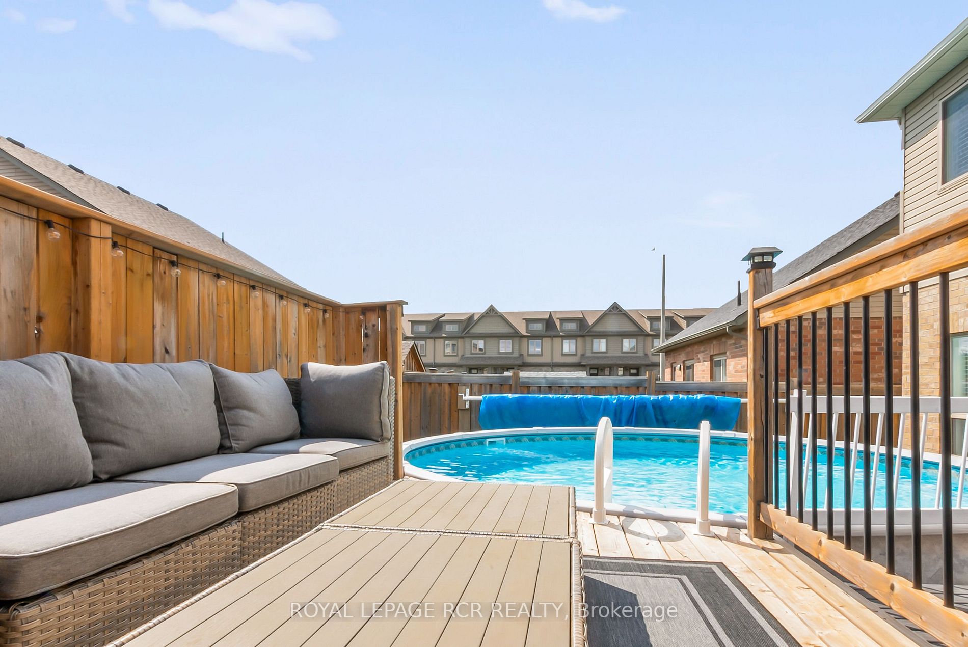 4 Fitzgerald St