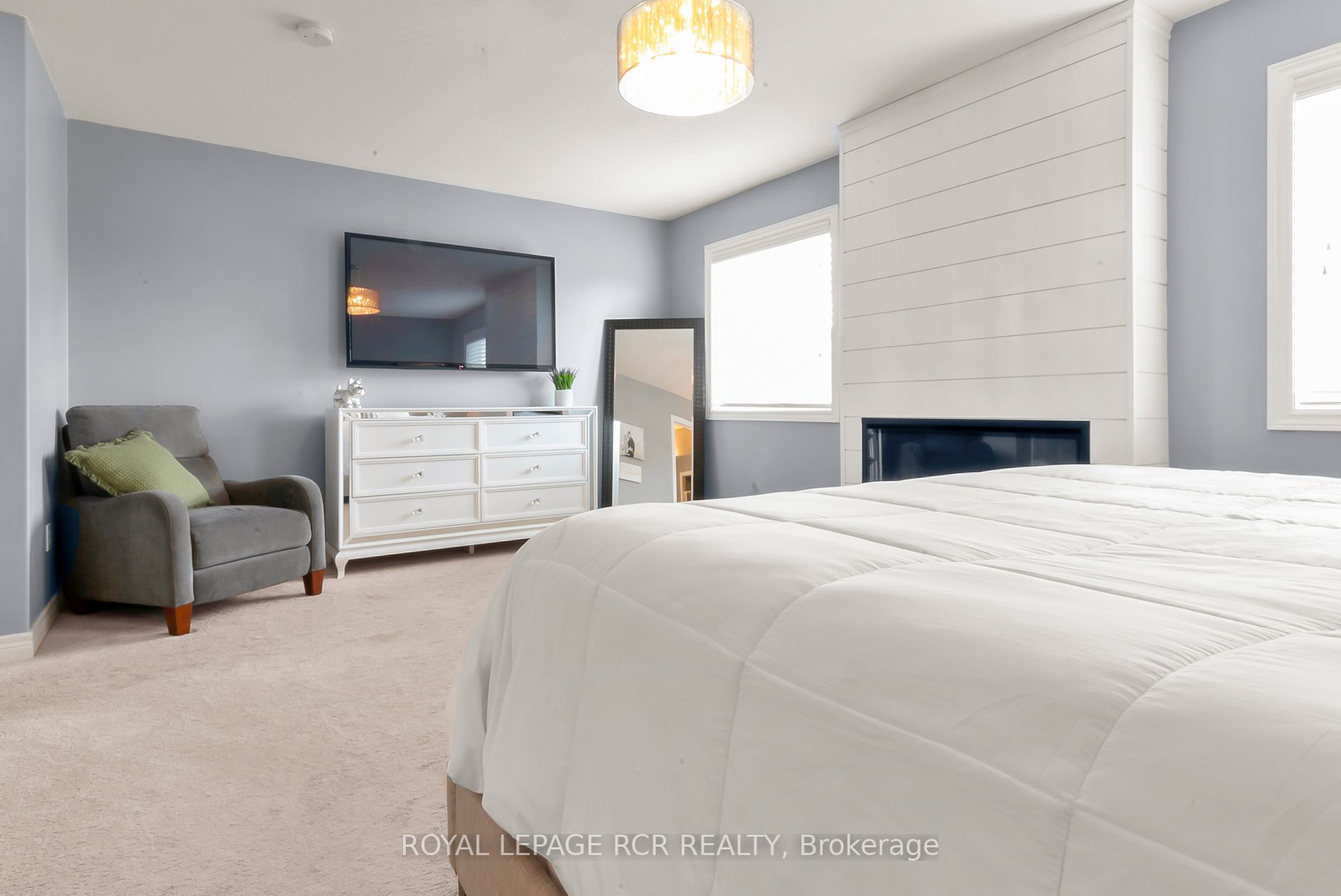 4 Fitzgerald St