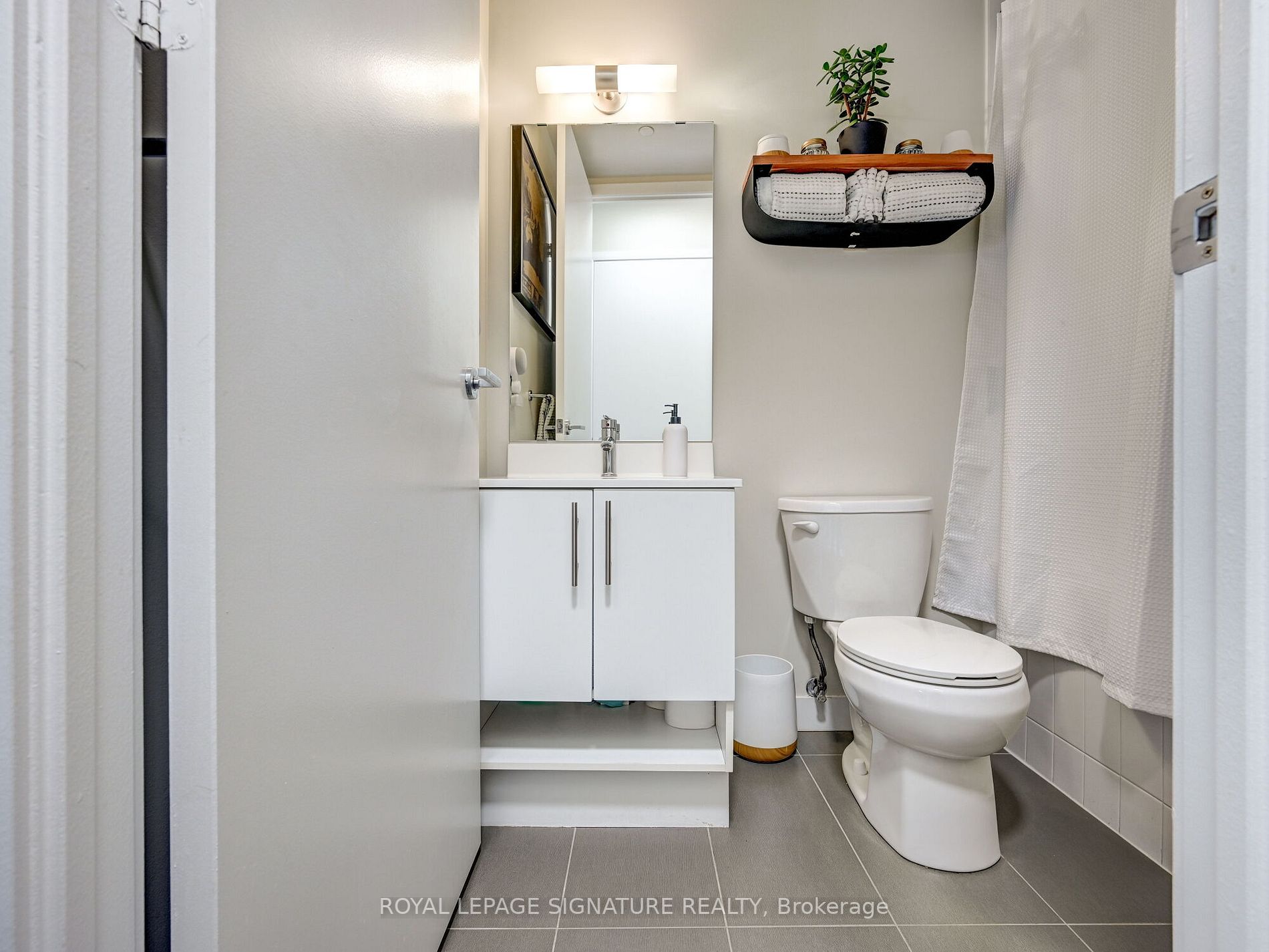 165 Legion Rd N, #624