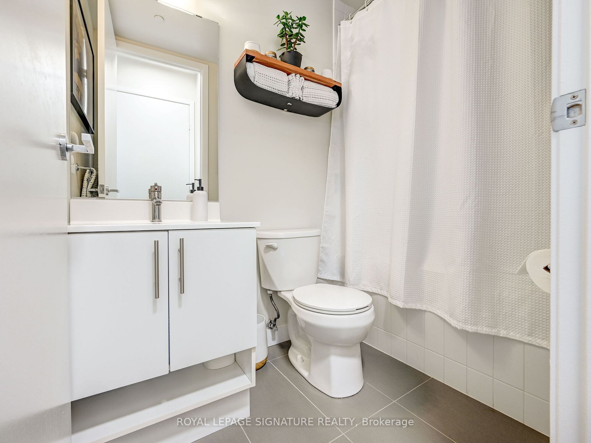 165 Legion Rd N, #624