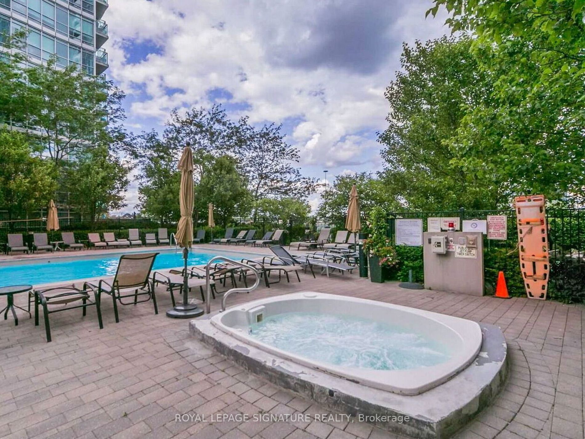 165 Legion Rd N, #624
