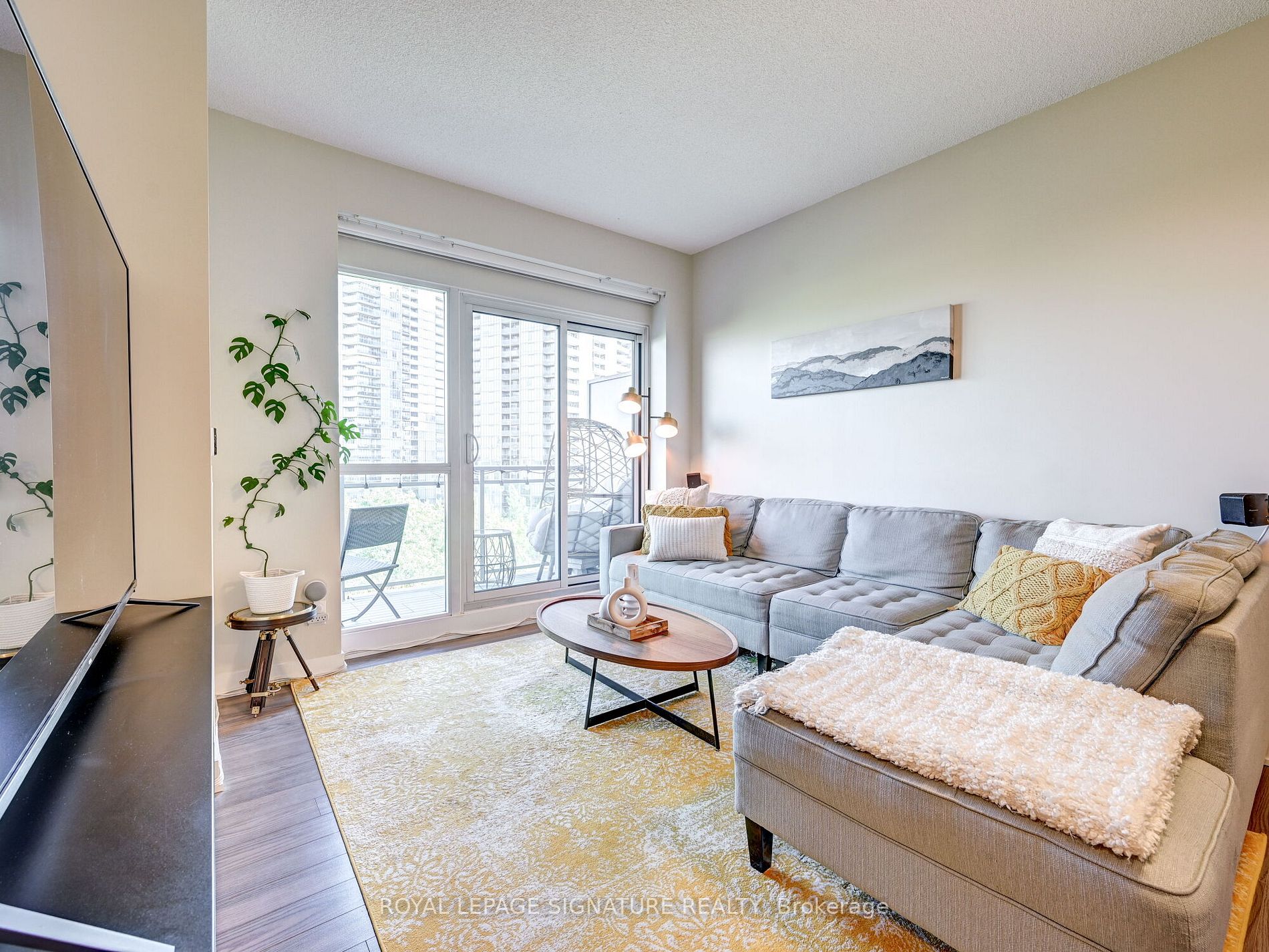 165 Legion Rd N, #624