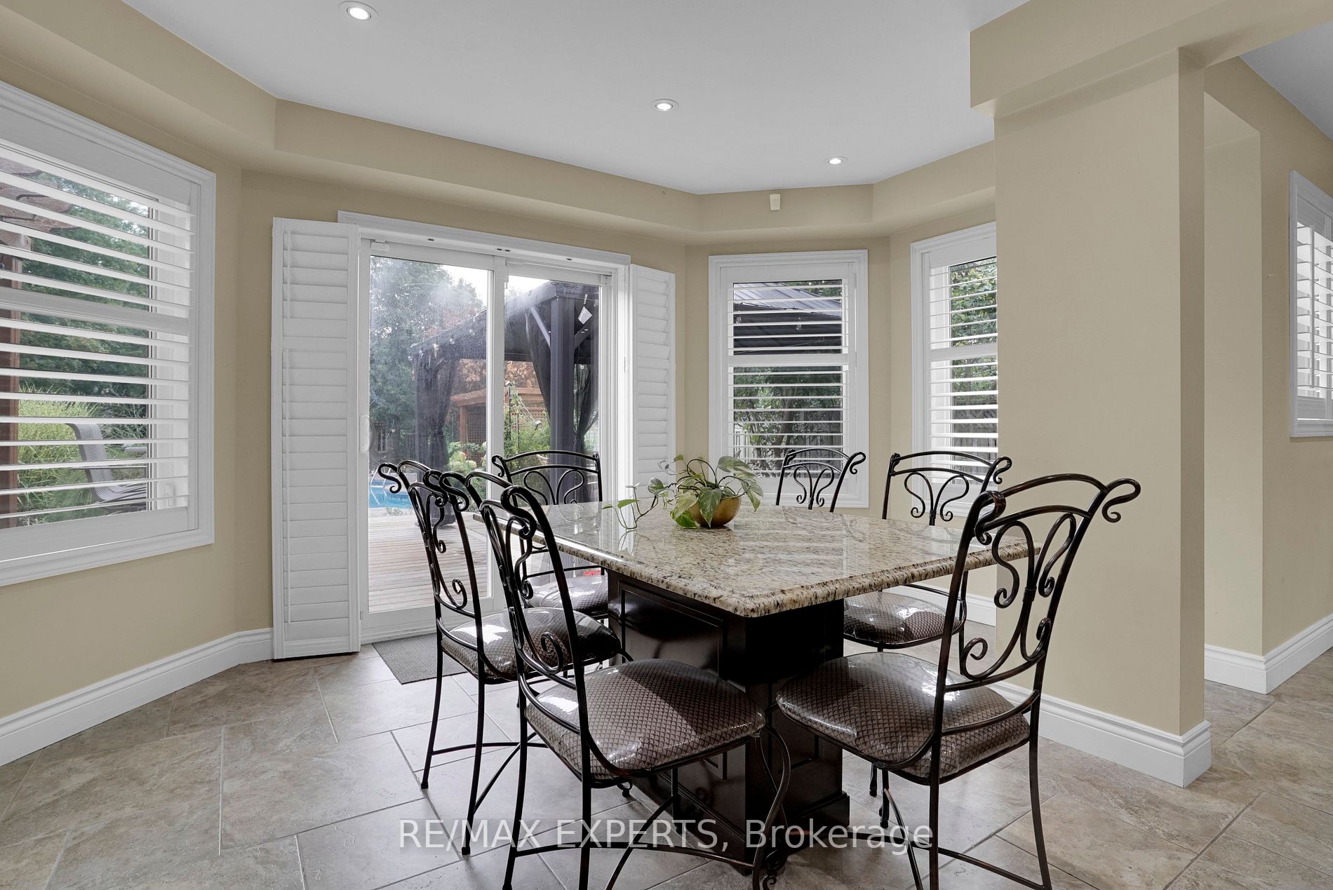 15338 Argyll Road