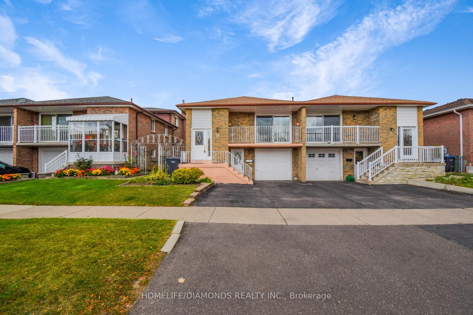39 MAJOR OAKS Drive