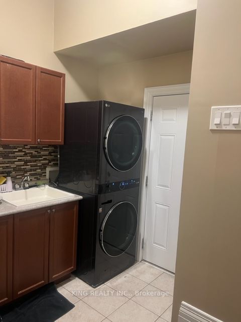 136 Coastline Dr