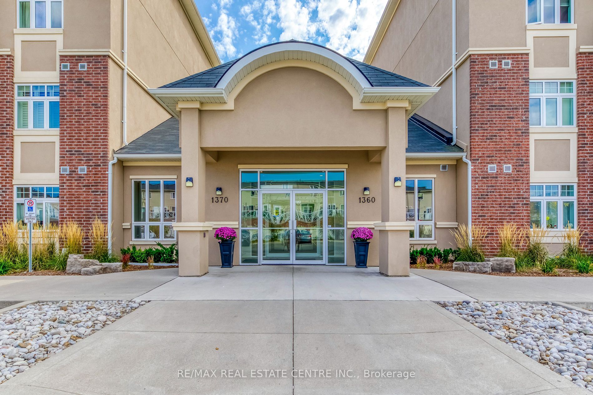 1360 Costigan Rd, #204
