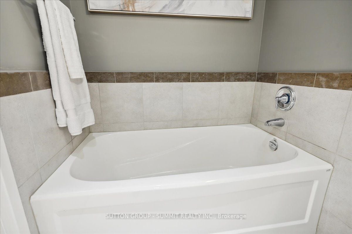 1055 Southdown Rd, #703
