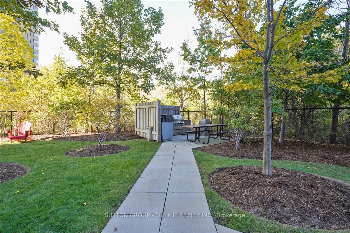 1055 Southdown Rd, #703