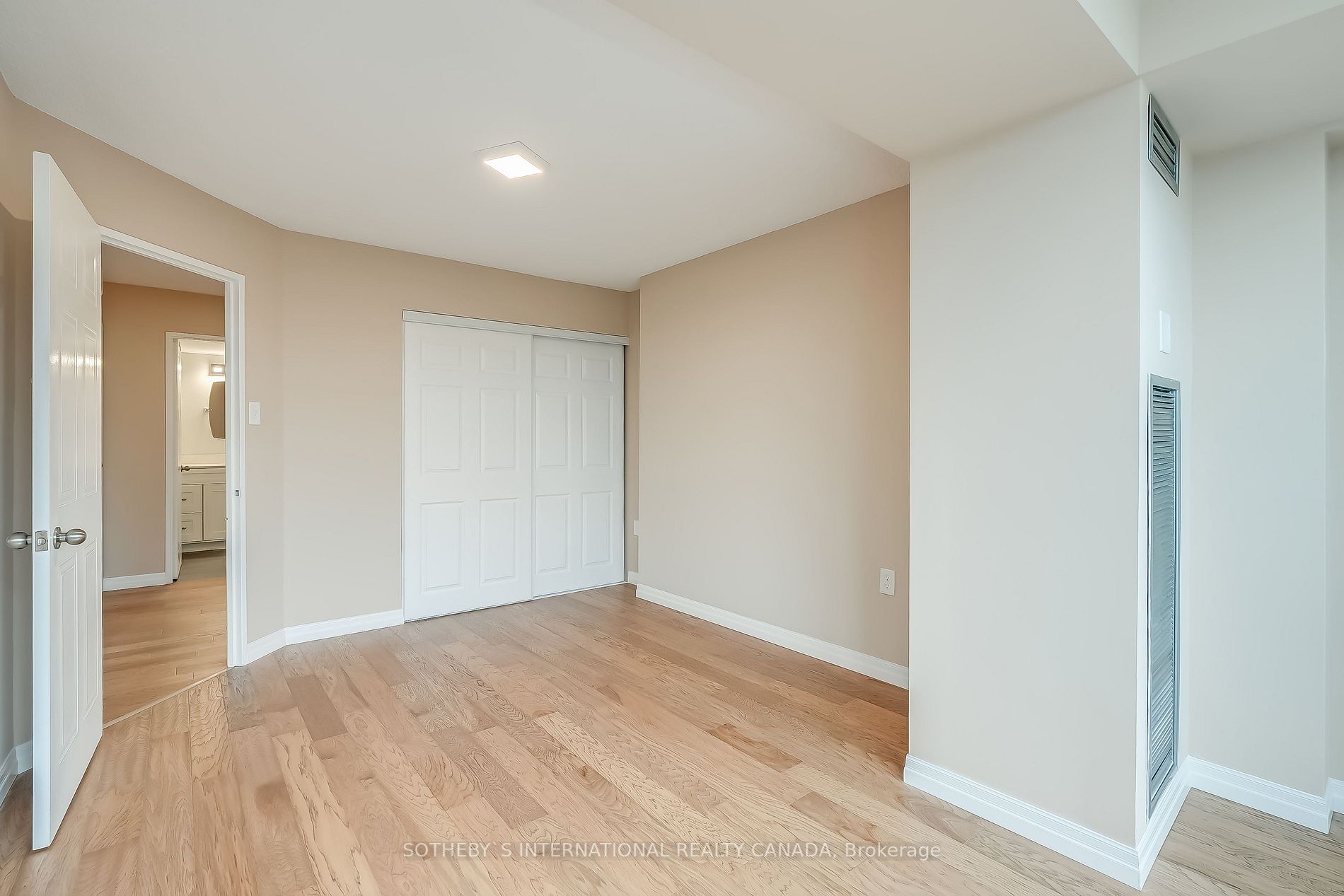 1110 Walden Circle, #507