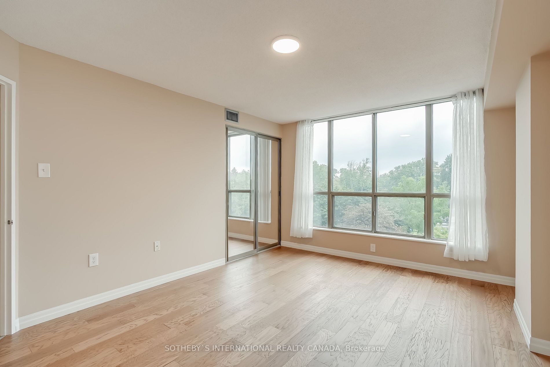 1110 Walden Circle, #507