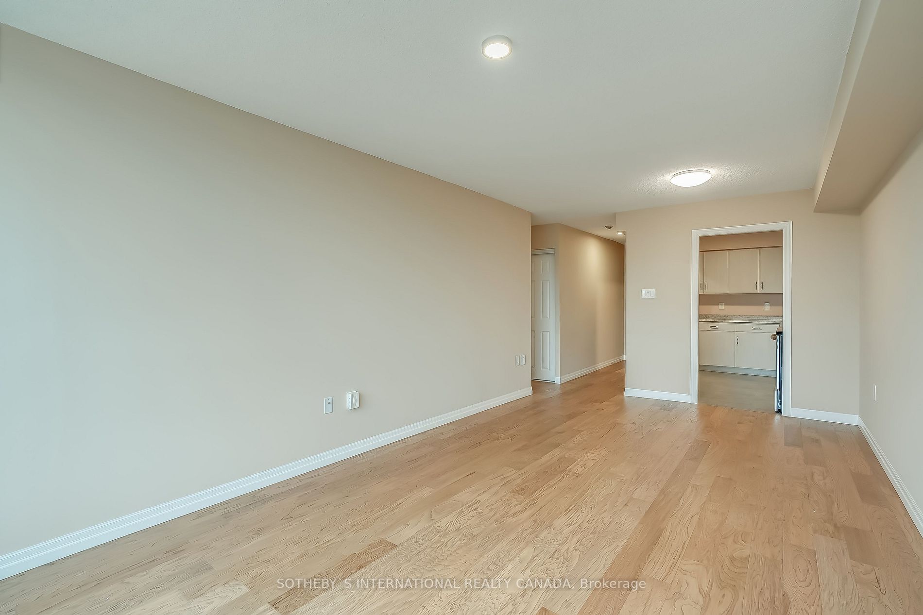 1110 Walden Circle, #507