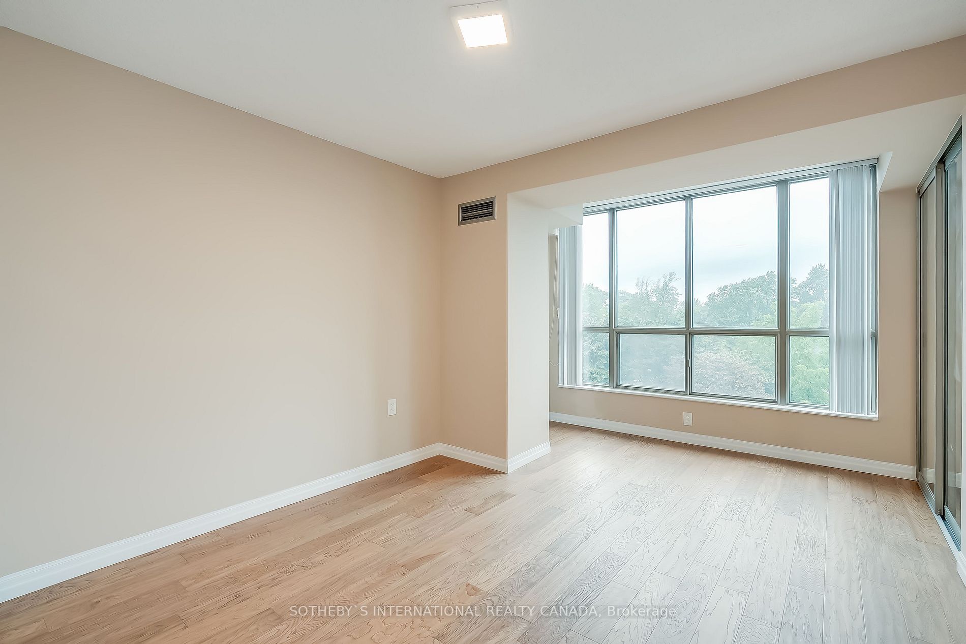 1110 Walden Circle, #507