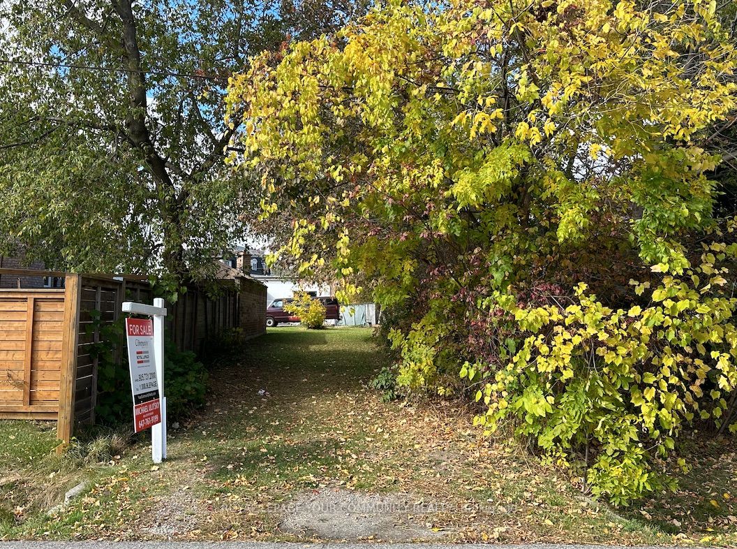 575 Byngmount Ave