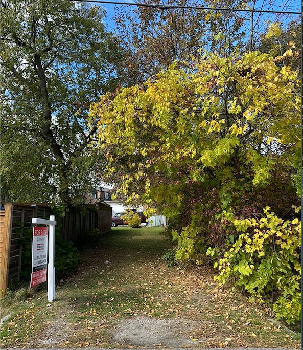 575 Byngmount Ave