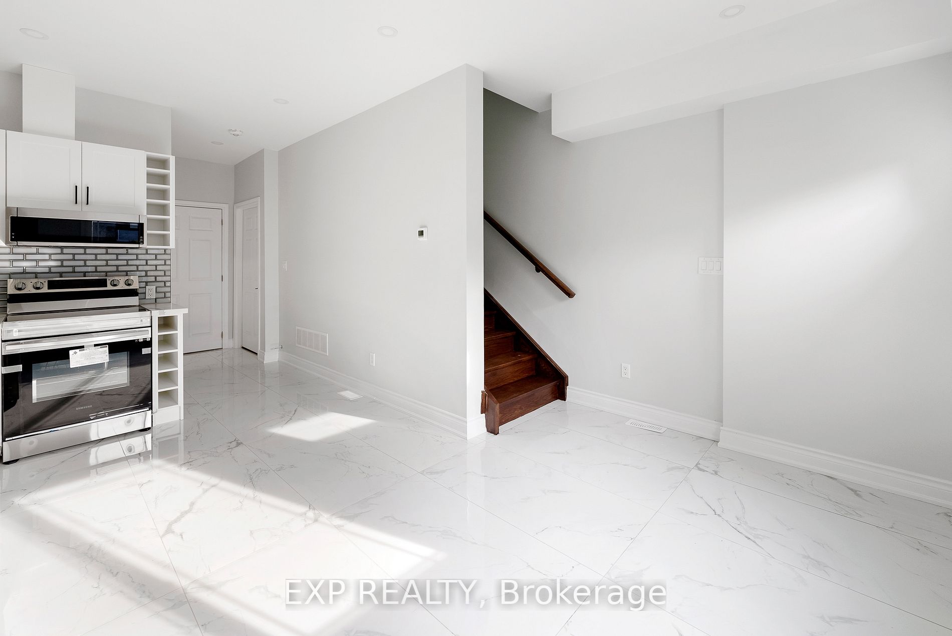 659 Roselaire Tr, #Unit 4