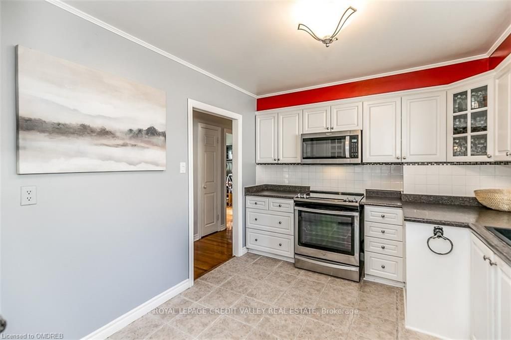 5 Melville Cres