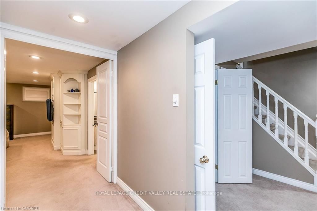 5 Melville Cres