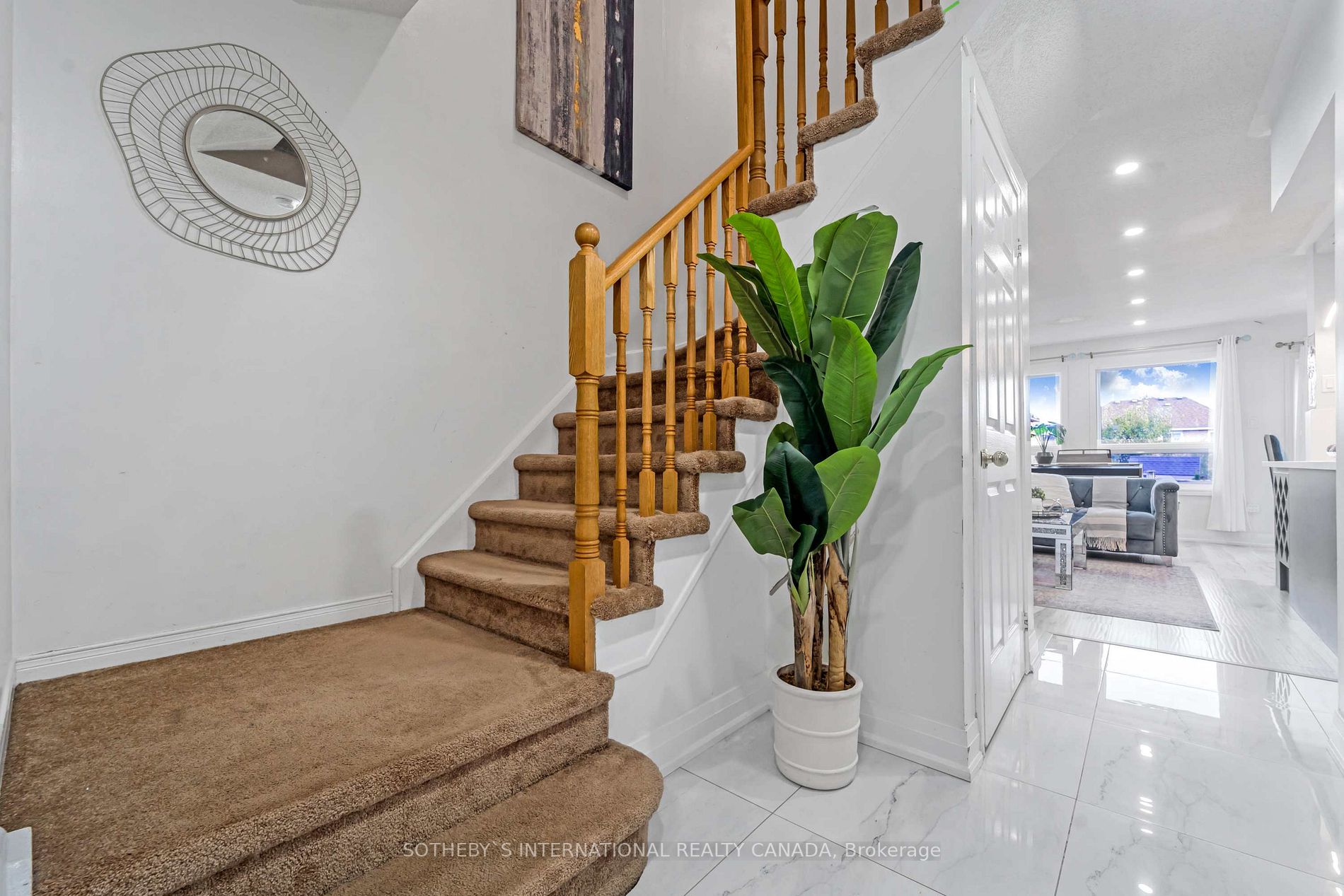 73 Kenwood Dr, #17