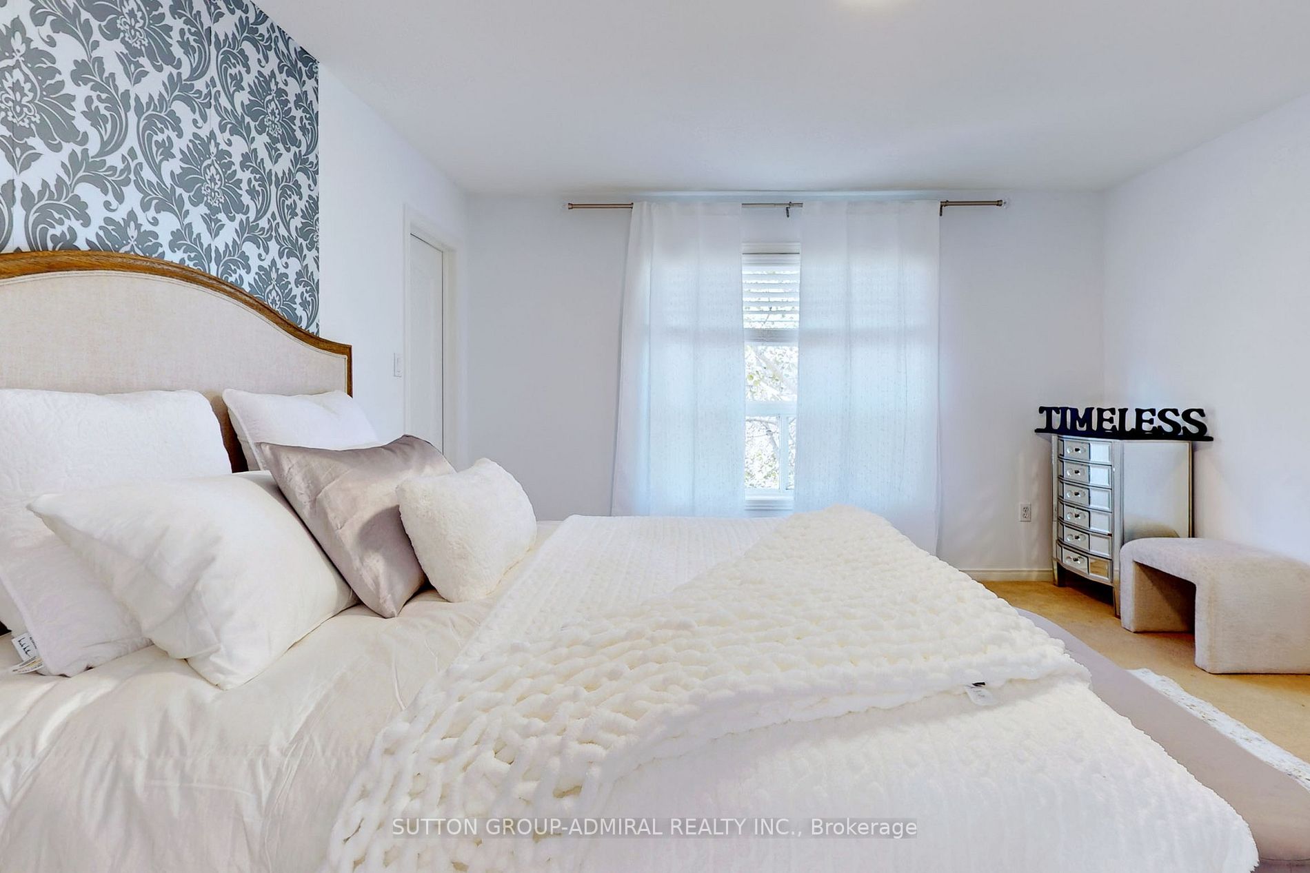 8 Clarke Avenue