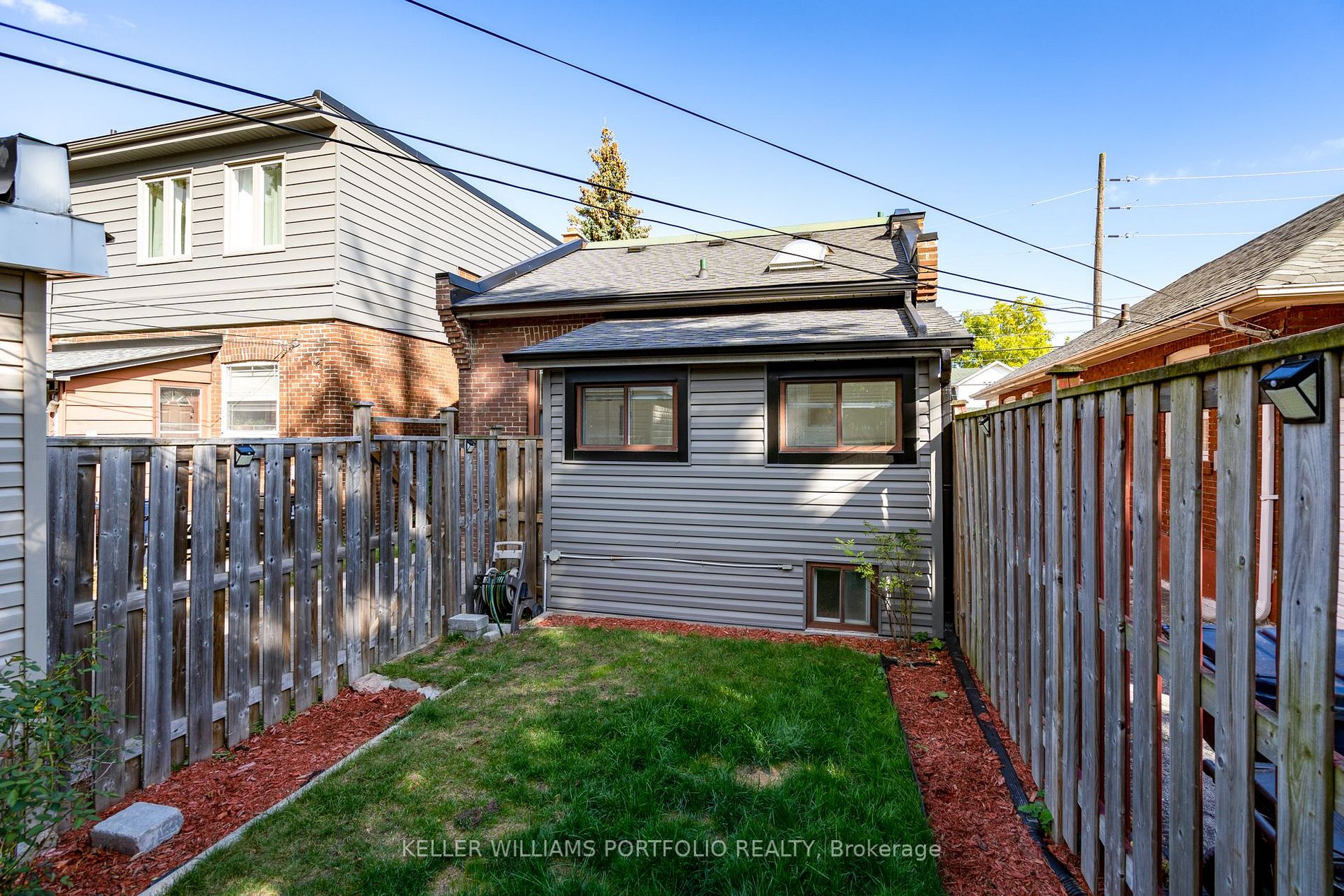 472 Jane St
