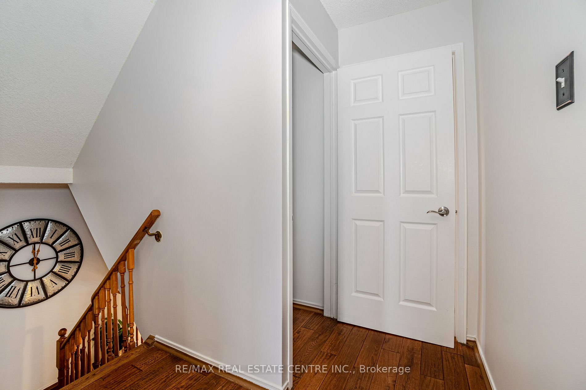 1050 Bristol Rd W, #32
