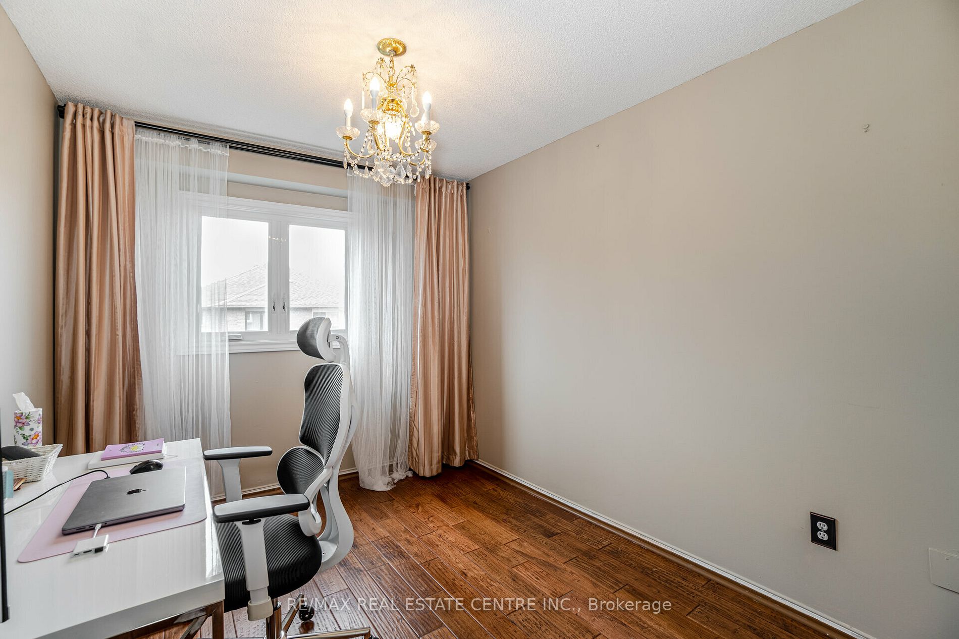 1050 Bristol Rd W, #32