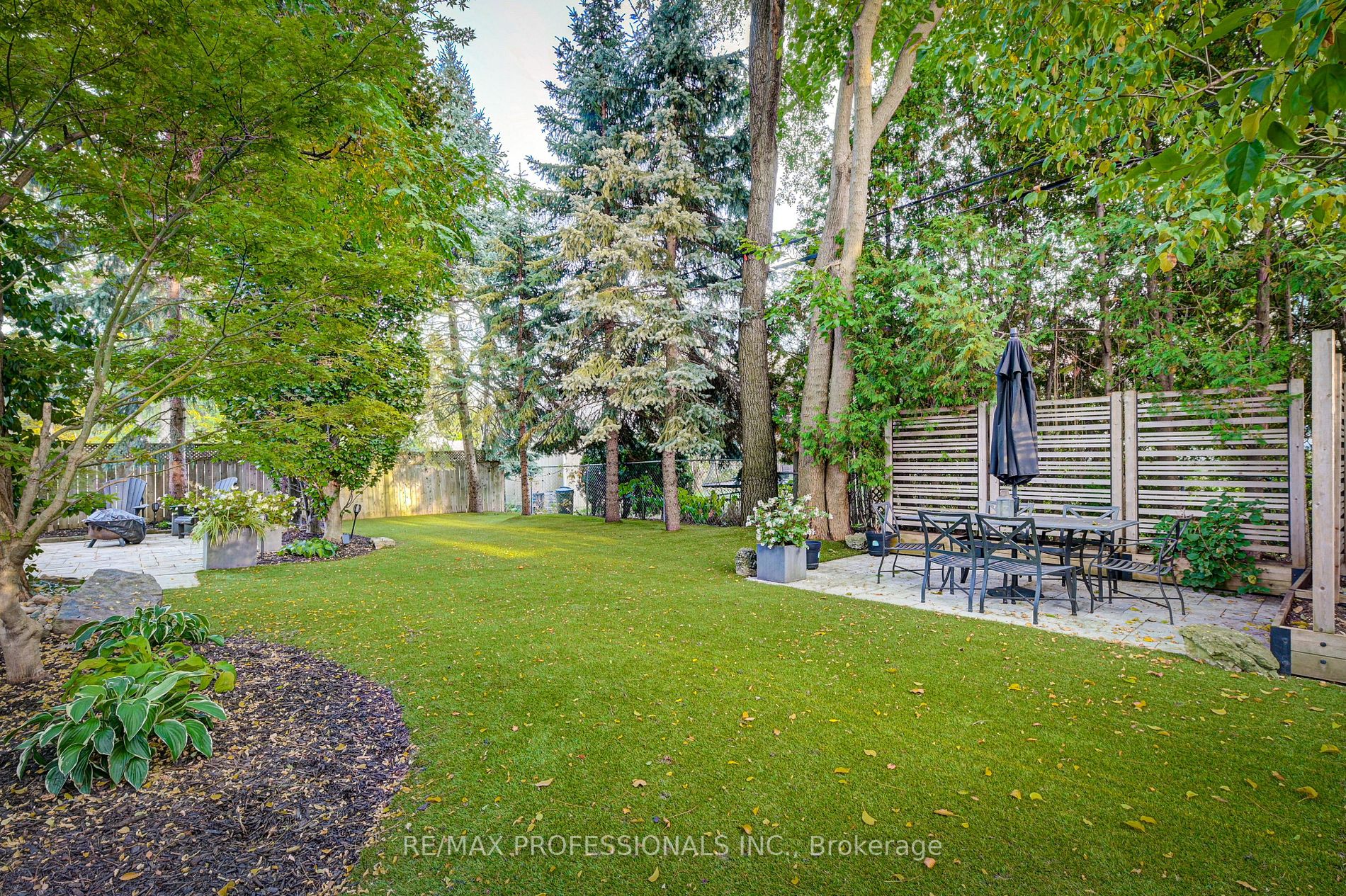 7 Golfcrest Rd