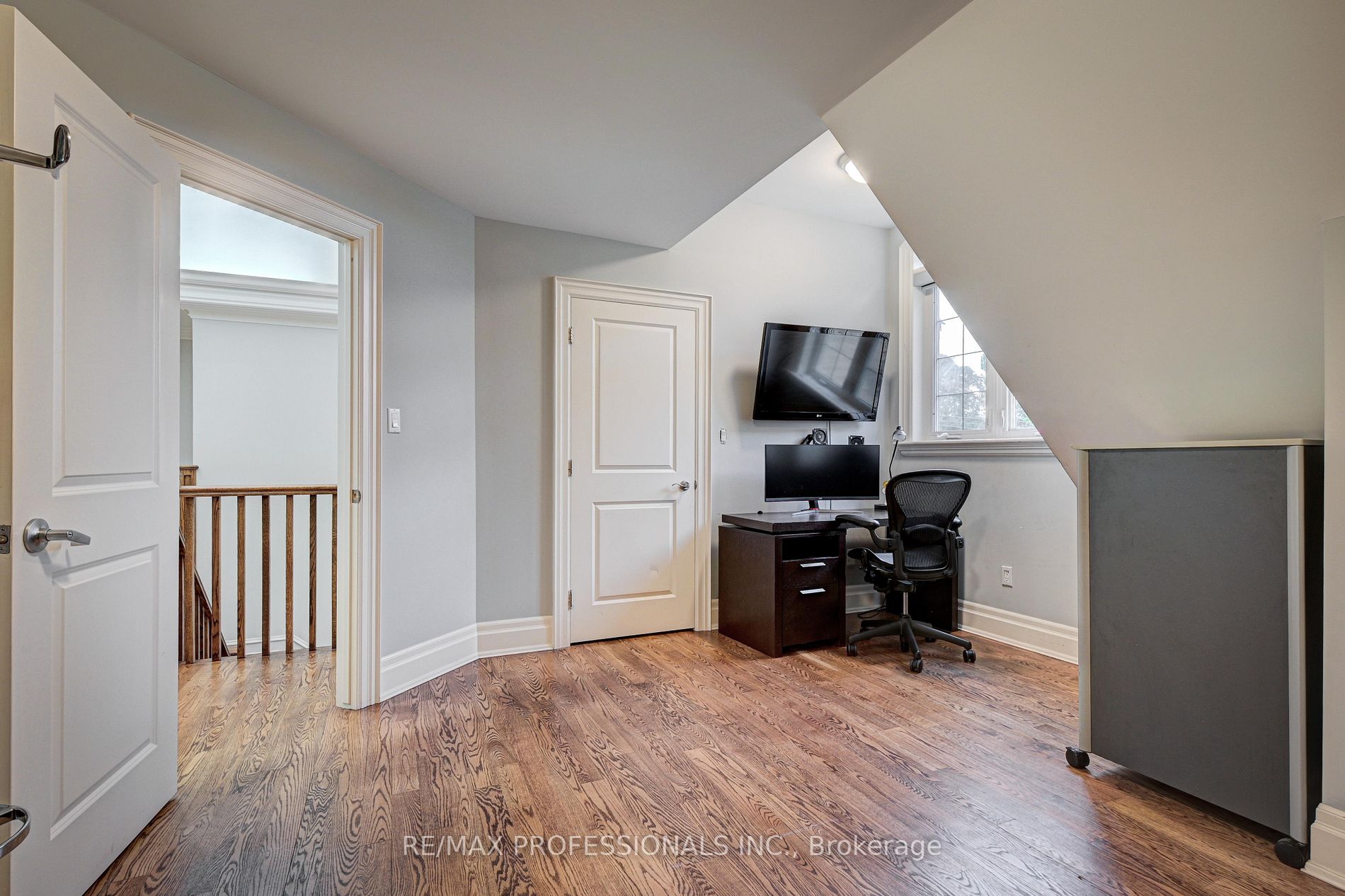 7 Golfcrest Rd