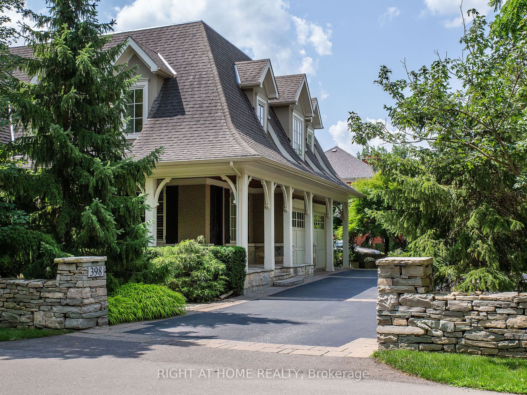 398 Lakeshore Rd W
