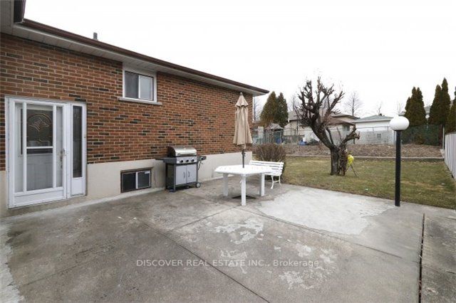 525 Cullen Ave, #Main