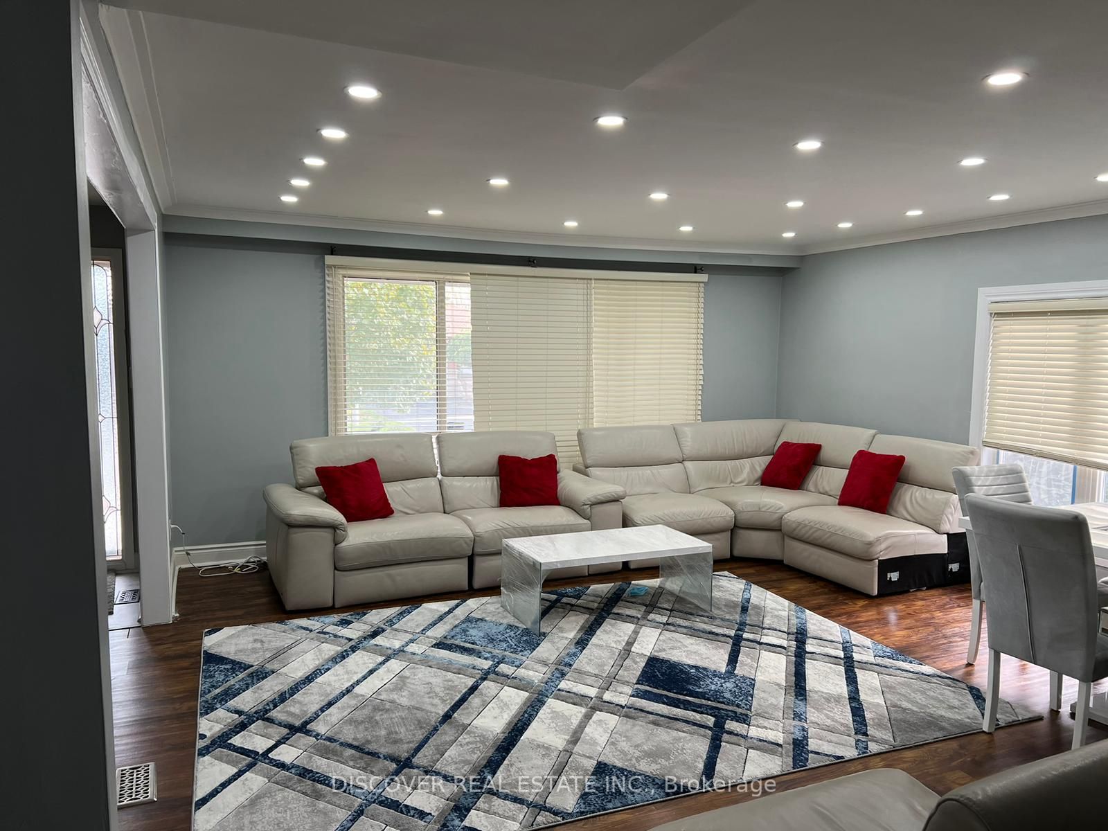 525 Cullen Ave, #Main