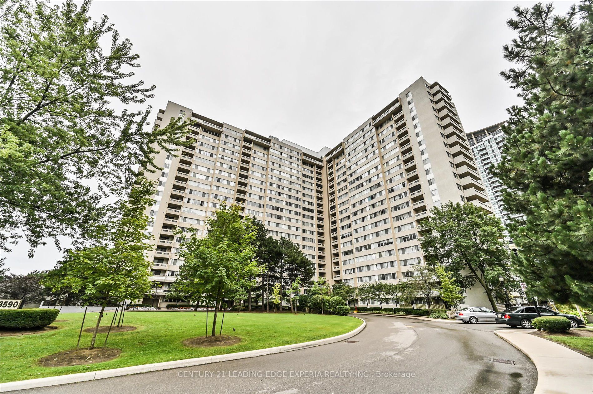 3590 Kaneff Cres, #604
