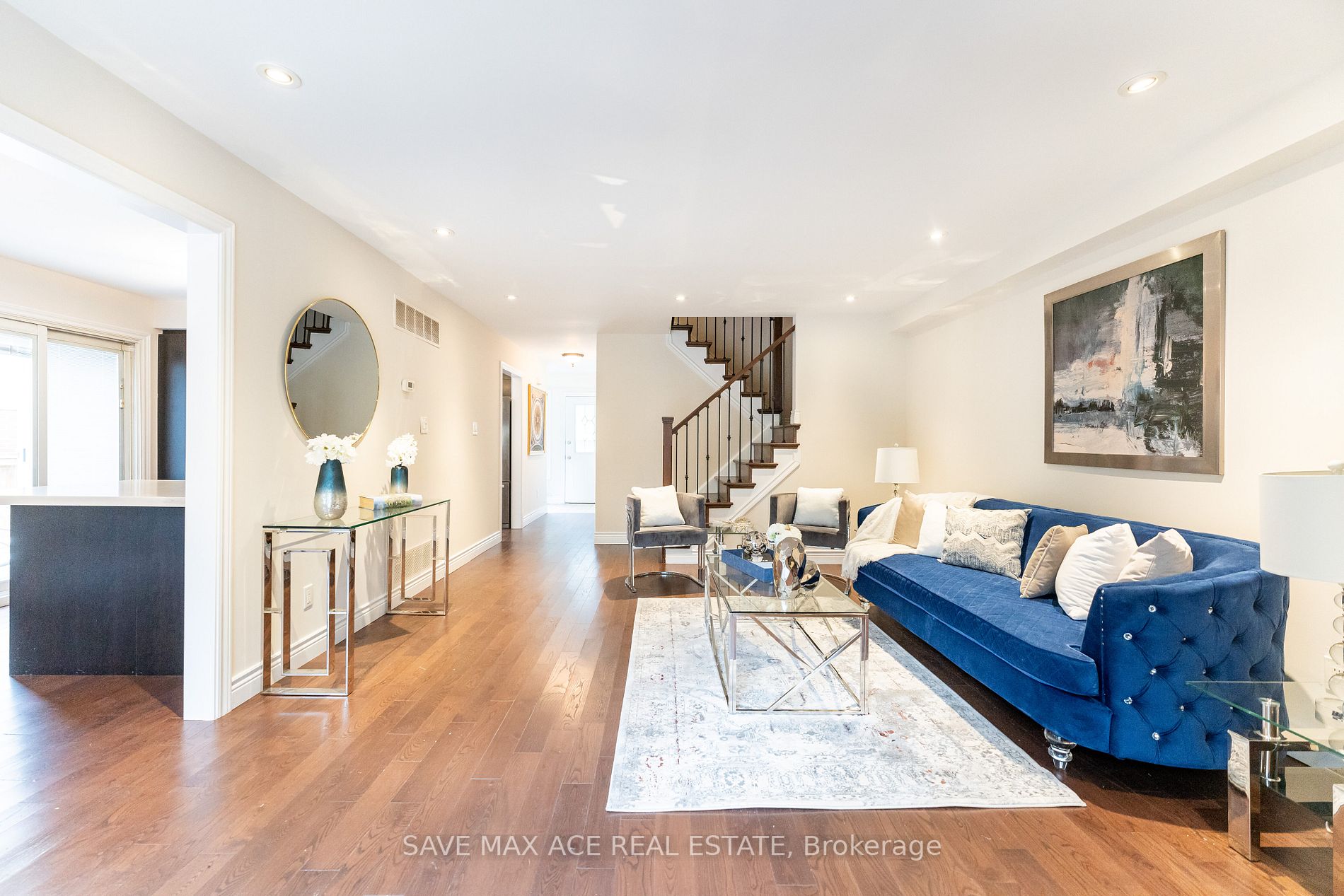 44 Terryhill Sq