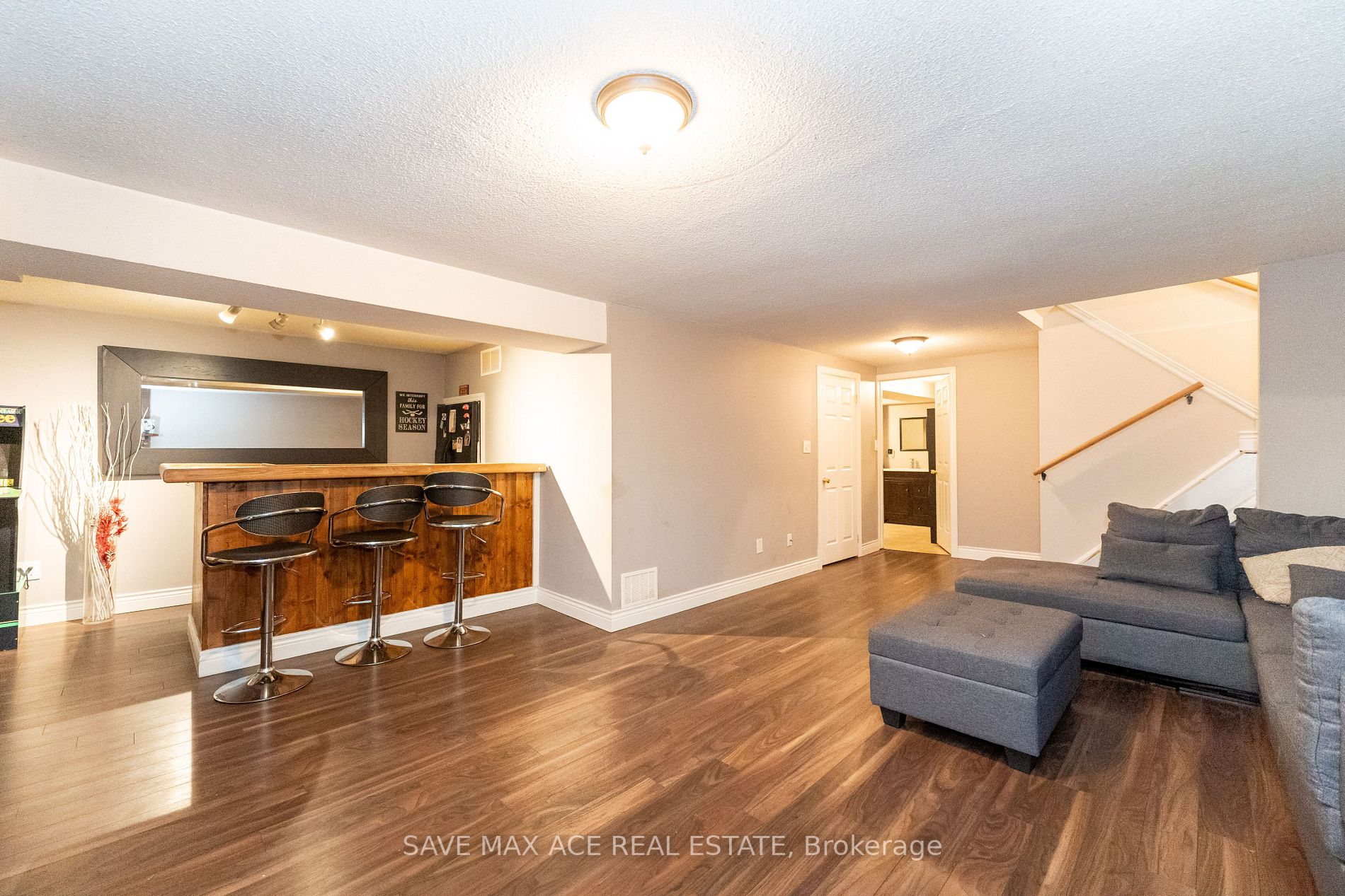 44 Terryhill Sq