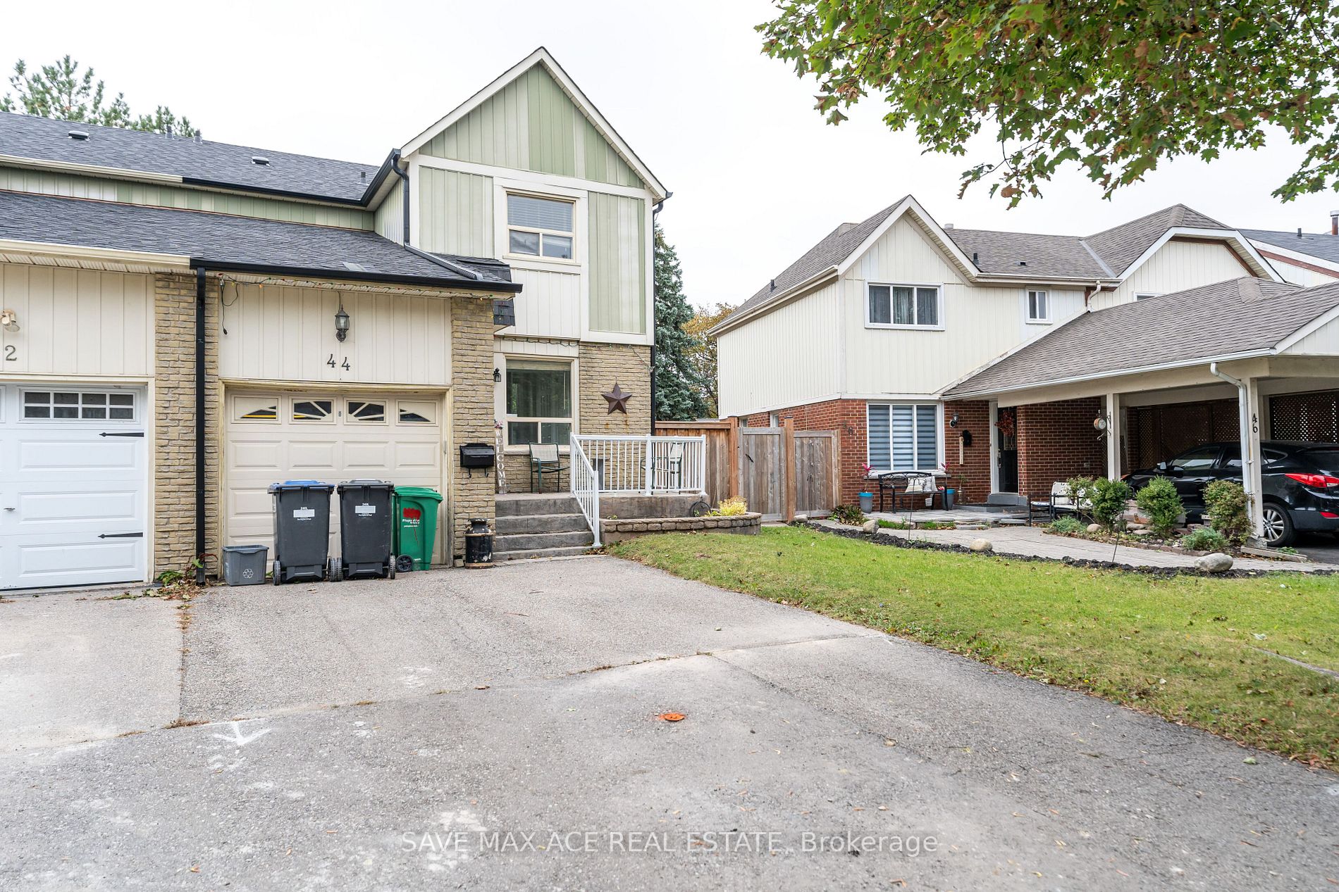 44 Terryhill Sq
