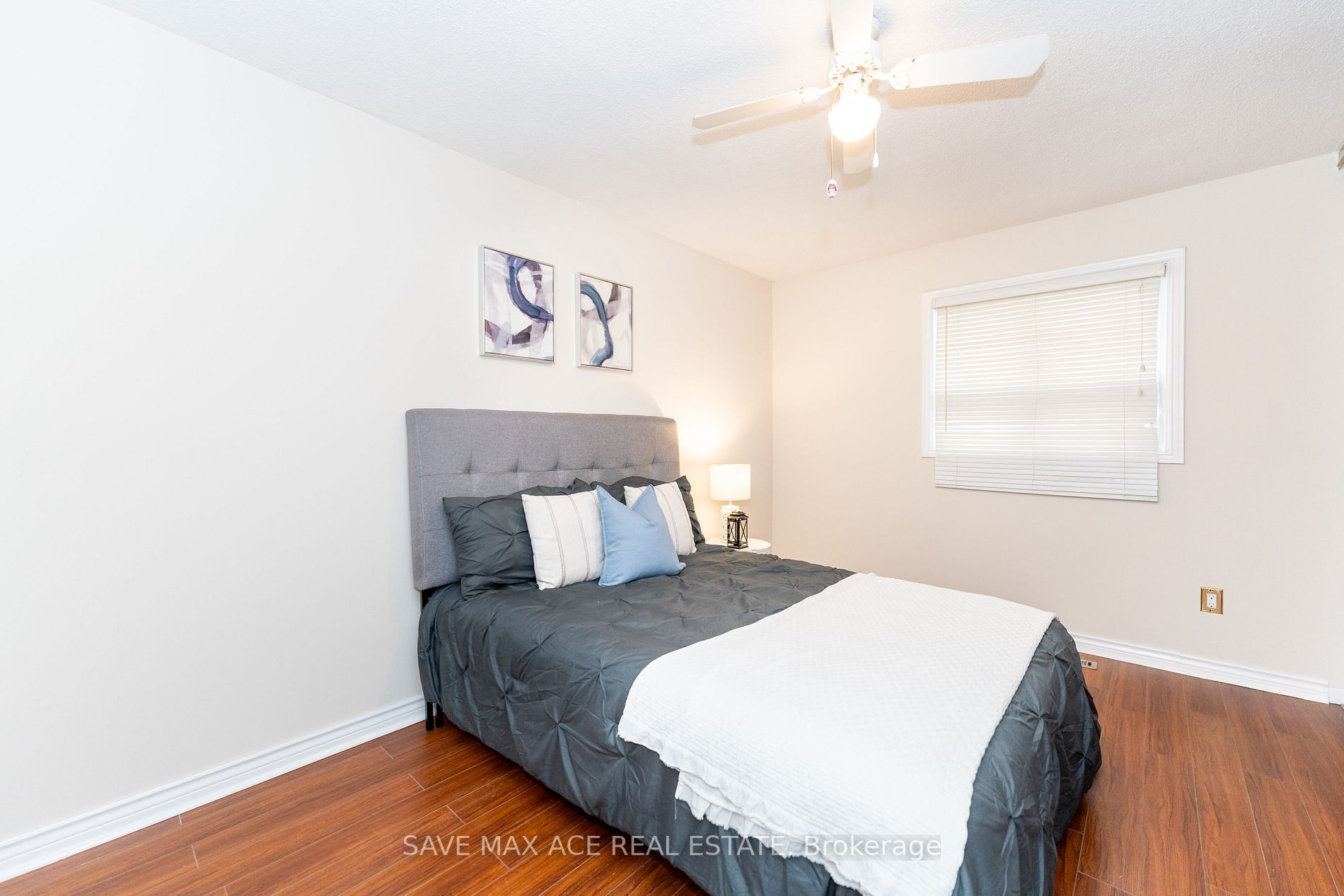 44 Terryhill Sq