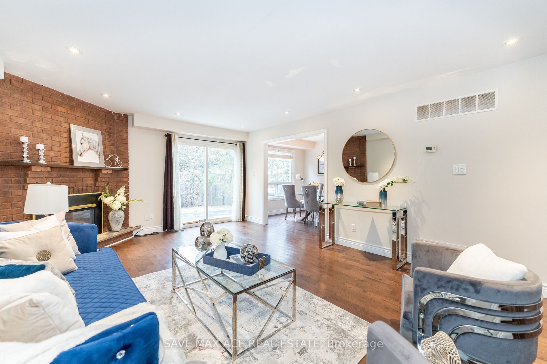 44 Terryhill Sq