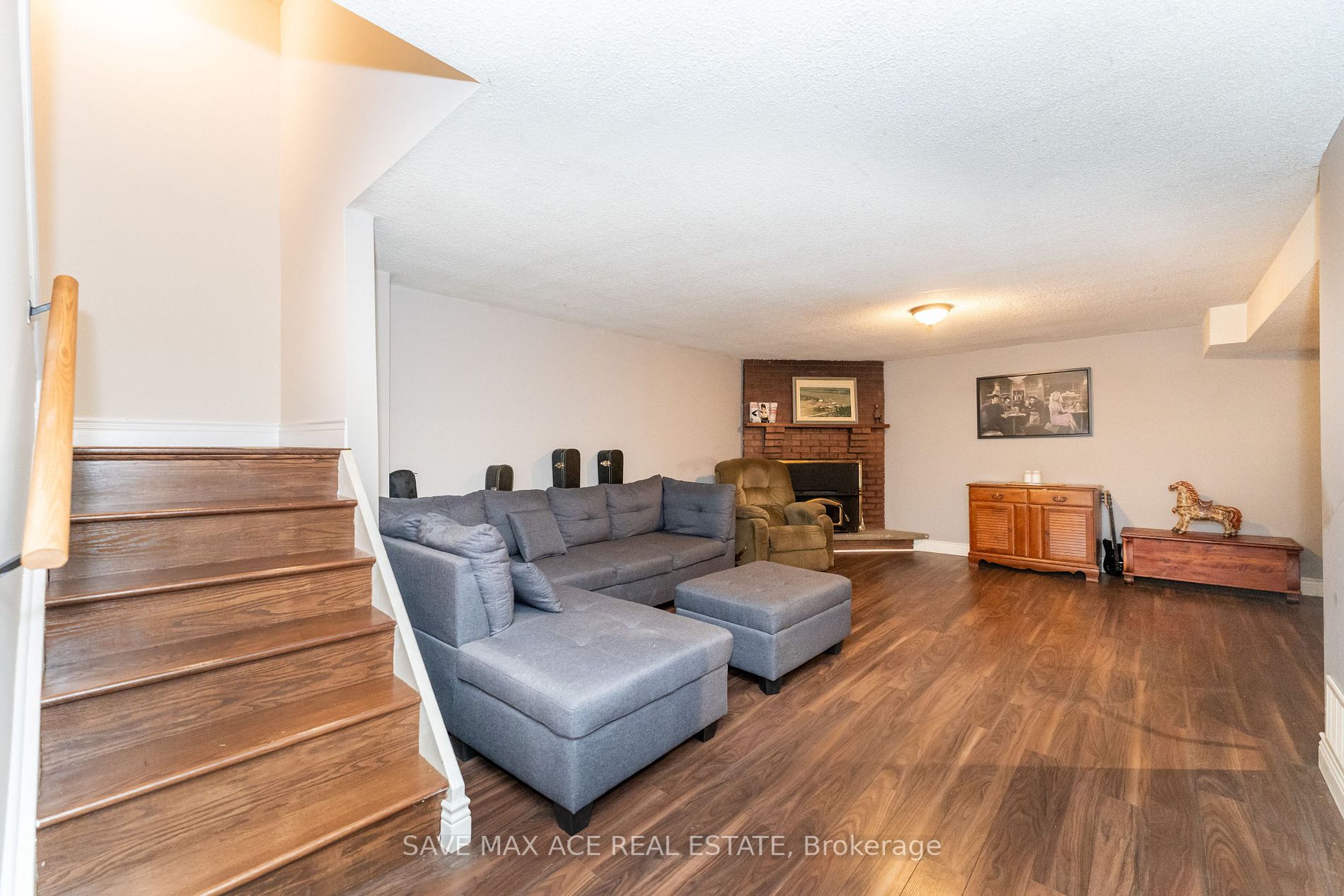 44 Terryhill Sq