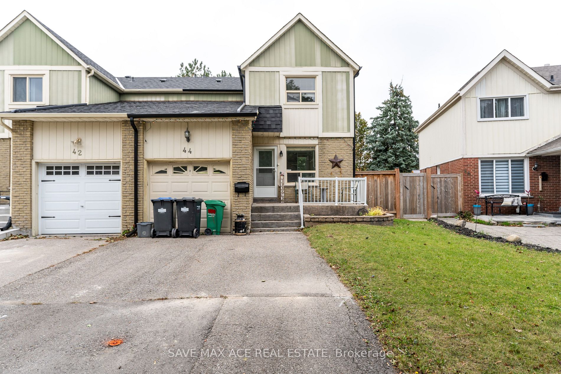 44 Terryhill Sq