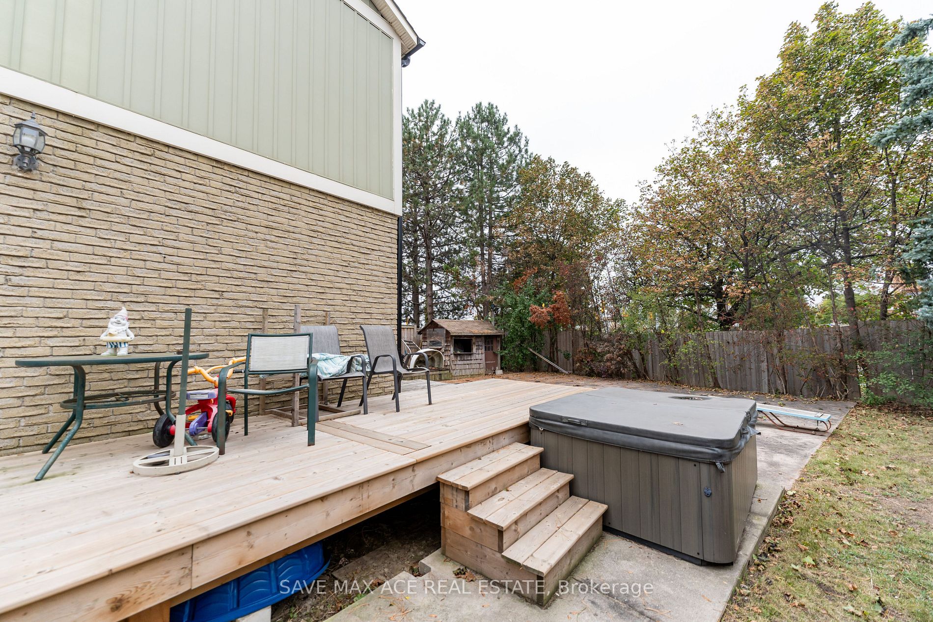 44 Terryhill Sq