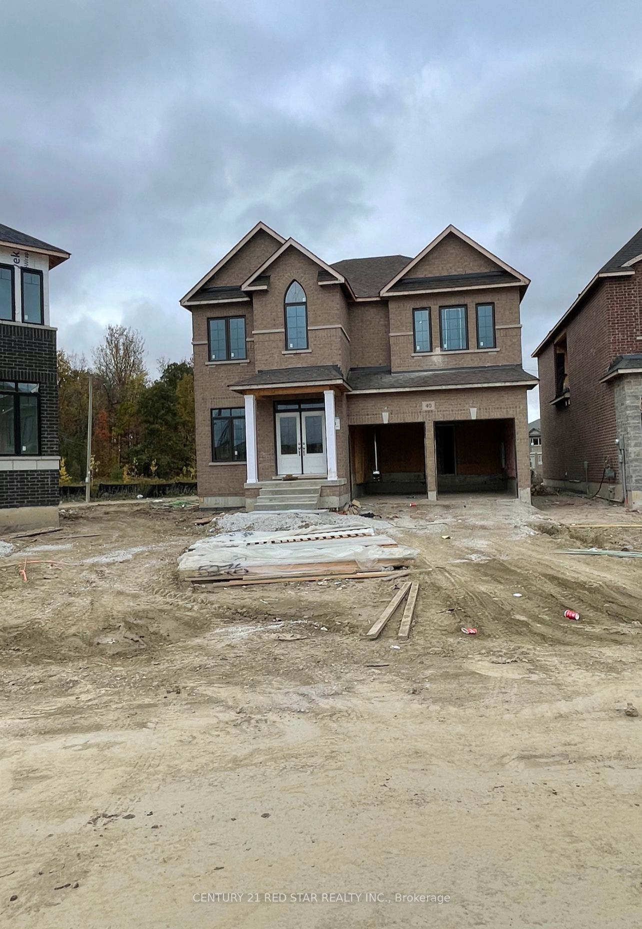 40 Dundee St