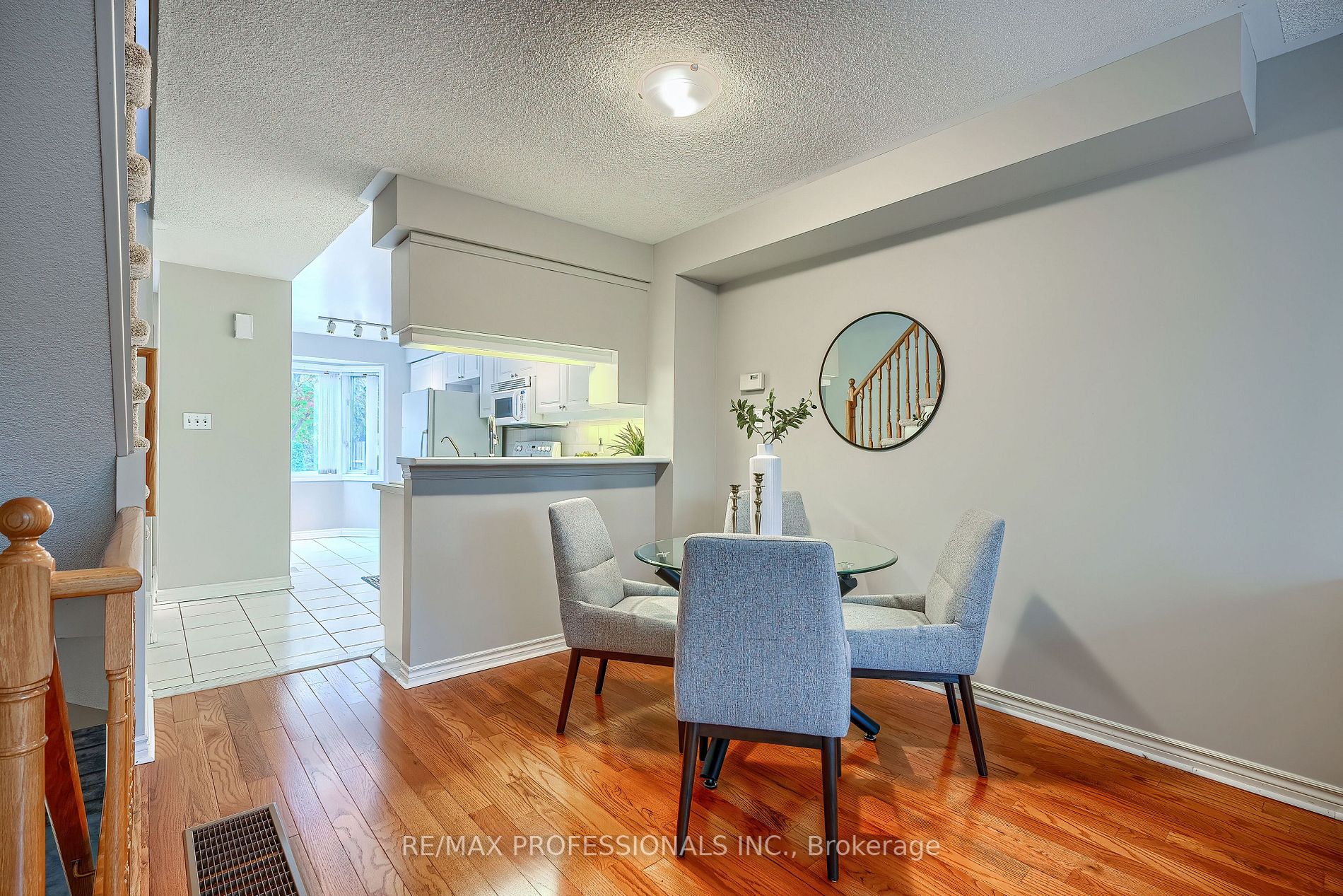 76 River Dr, #16