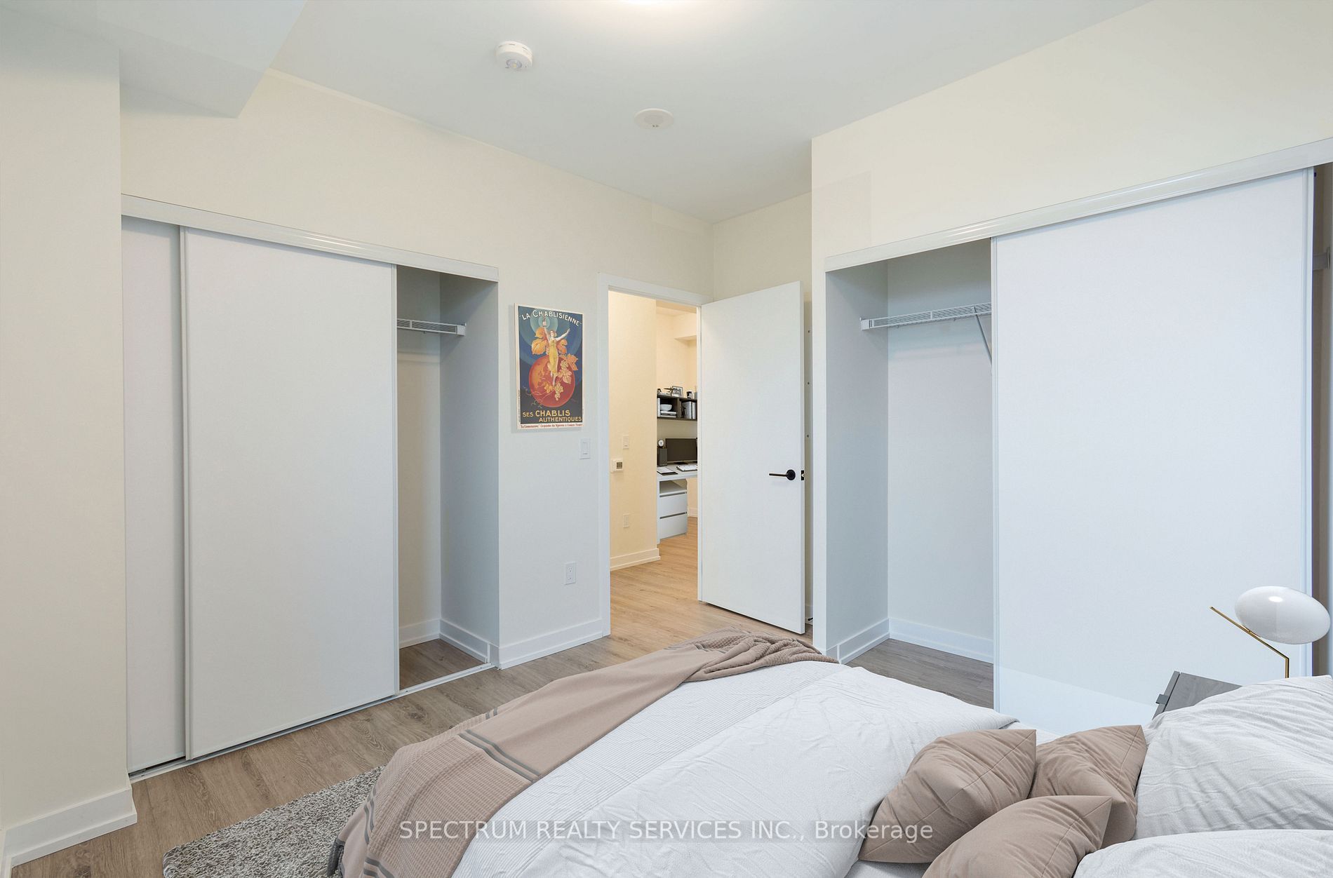 2300 St Clair Ave W, #709