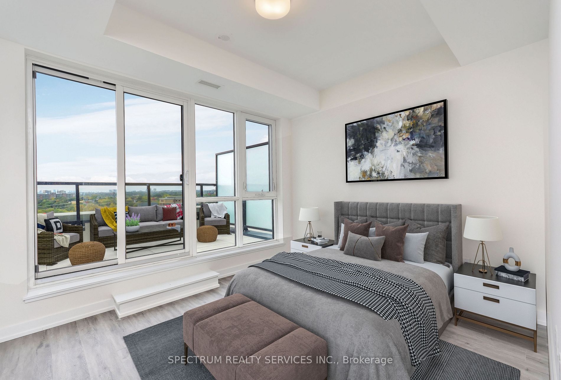 2300 St Clair Ave W, #725