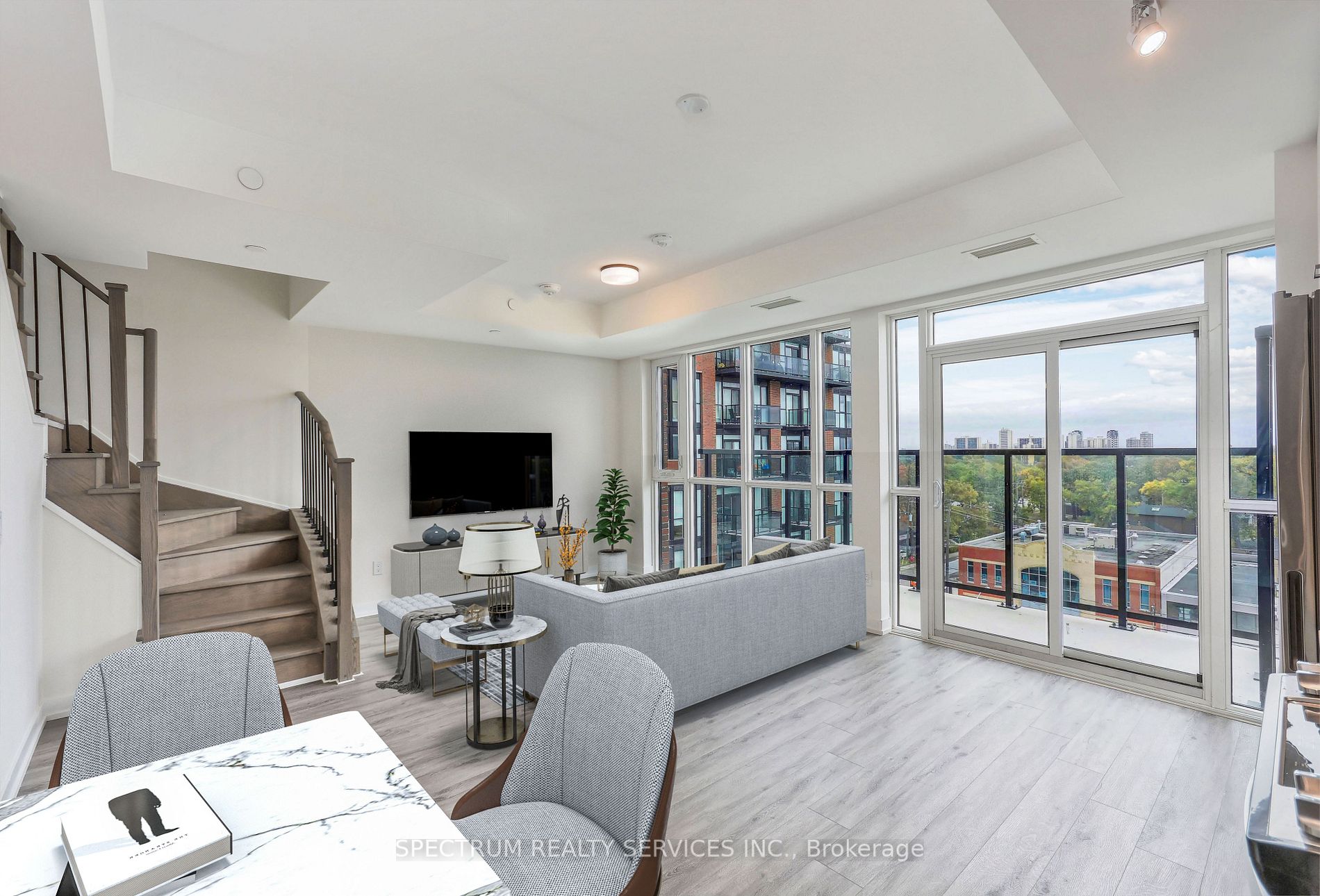 2300 St Clair Ave W, #725
