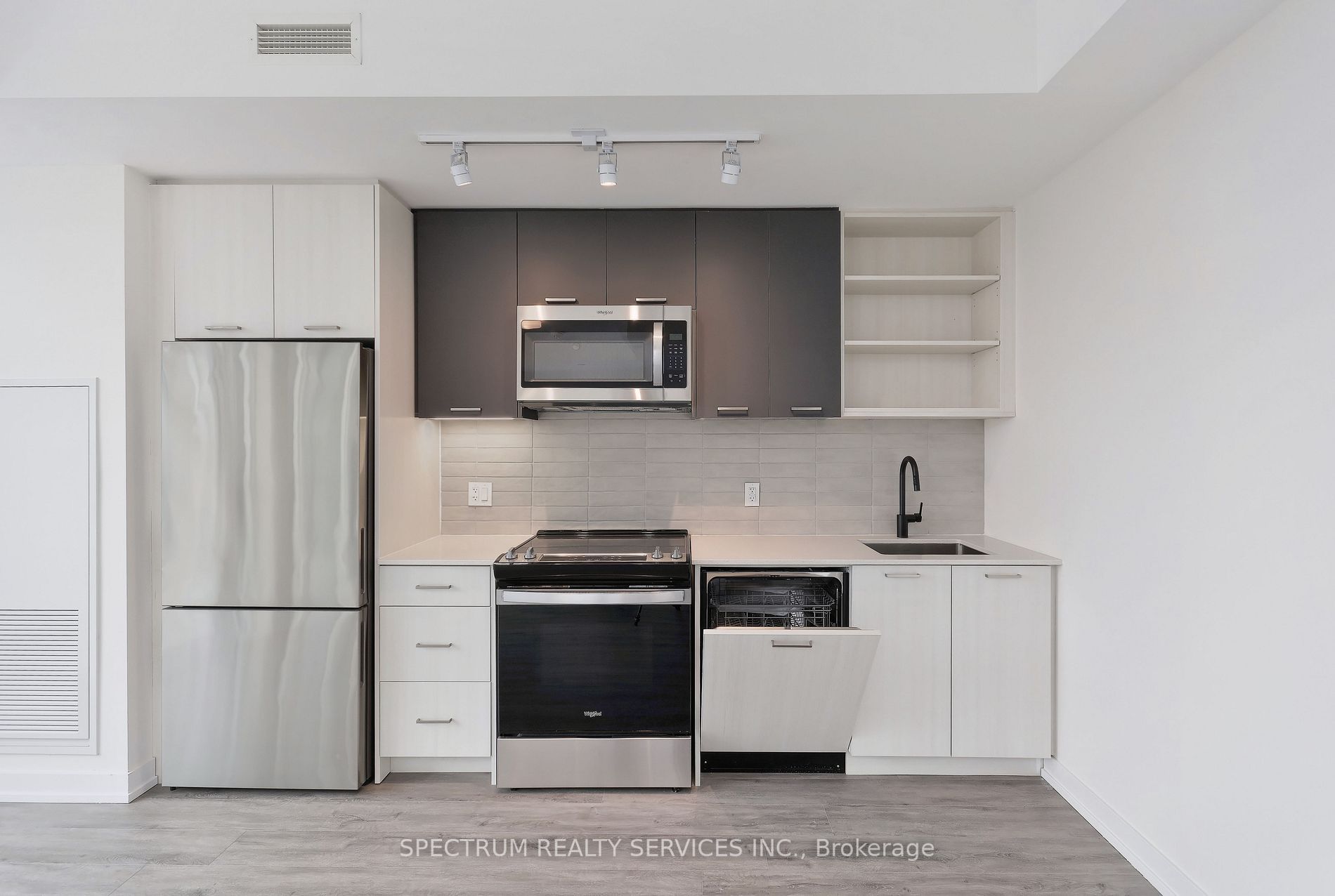 2300 St Clair Ave W, #725