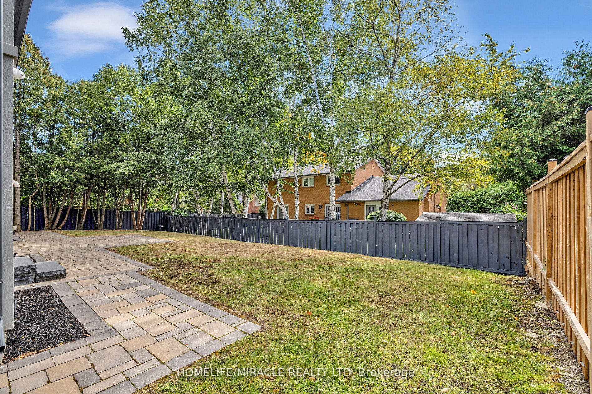 2068 Mississauga Rd