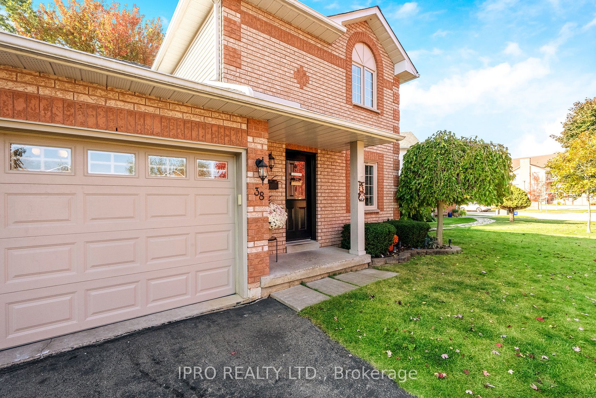 38 Birchway Place